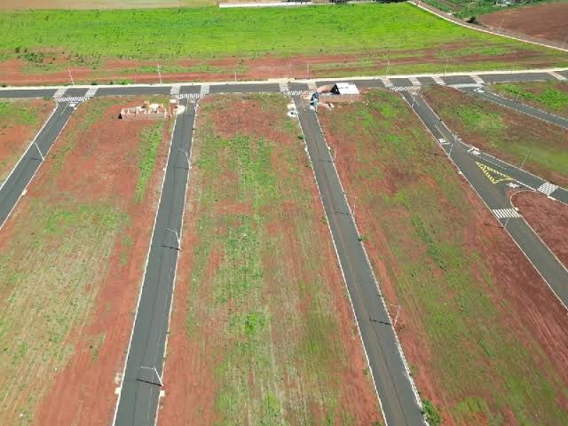 Ruas asfaltadas e infraestrutura do Loteamento Royal Park em Pitangueiras